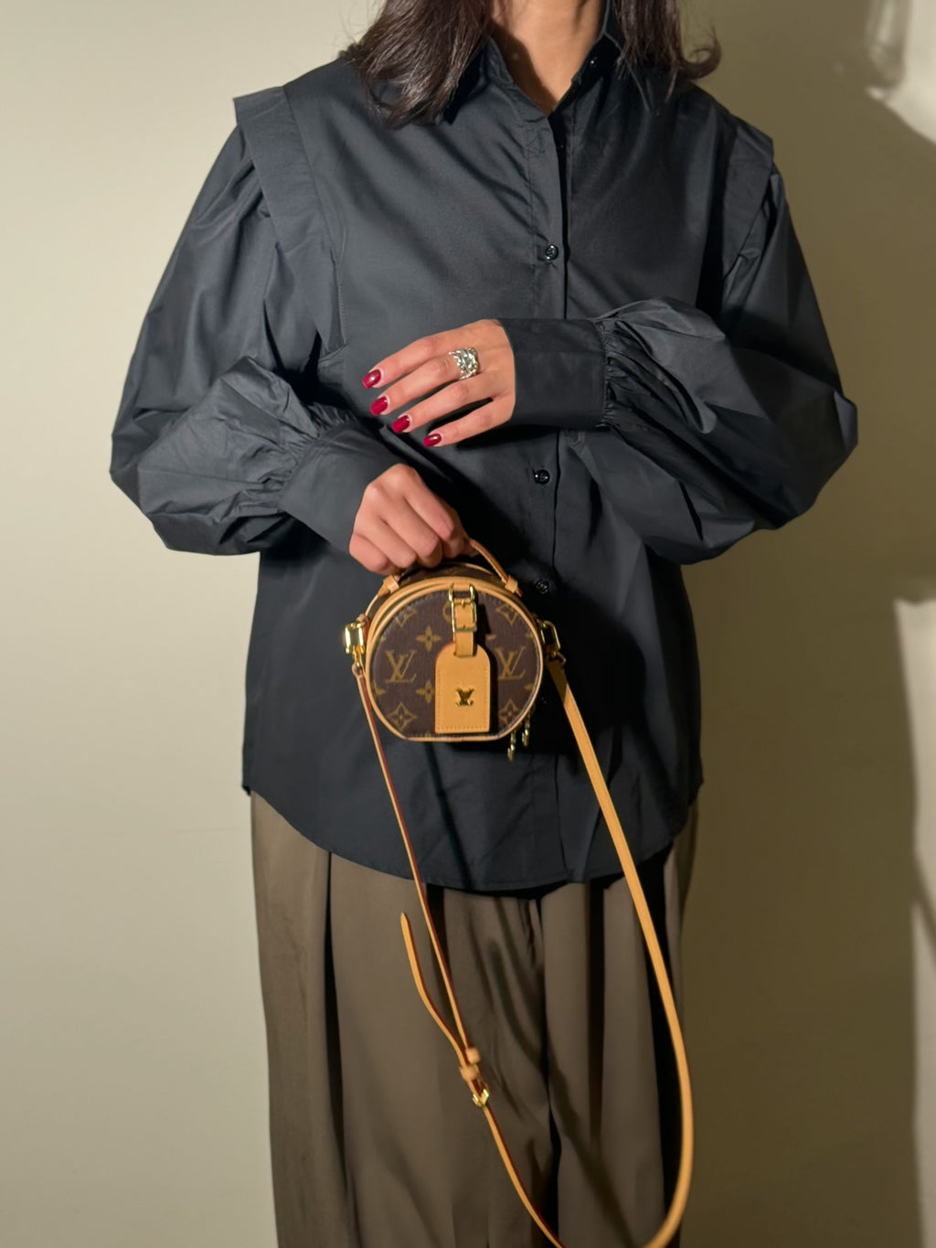 Chemise avec épaulette relief