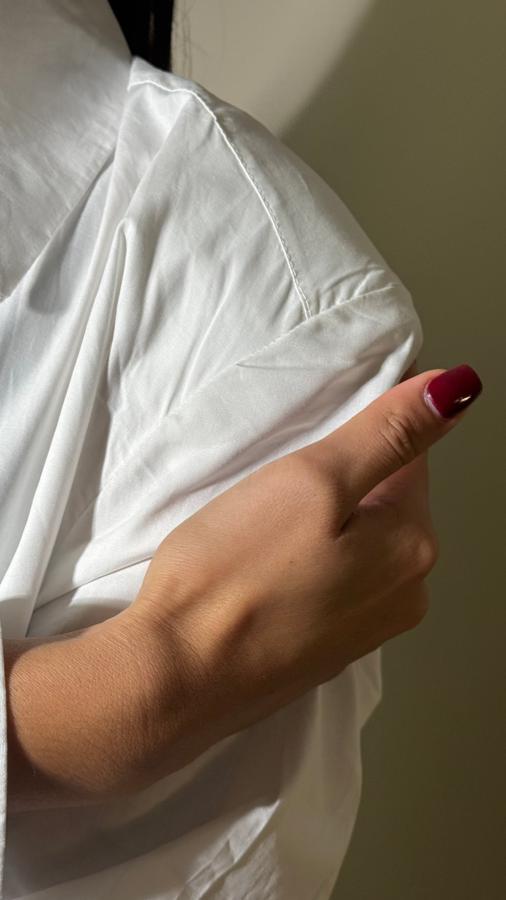 Chemise à épaulettes et réglable